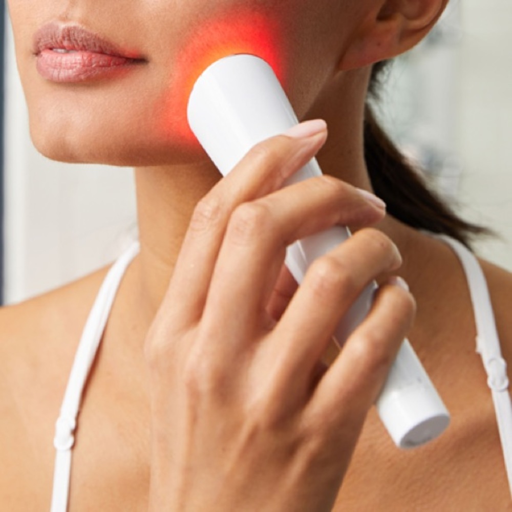 REVIVE | Glō by reVive Light Therapy Anti Aging